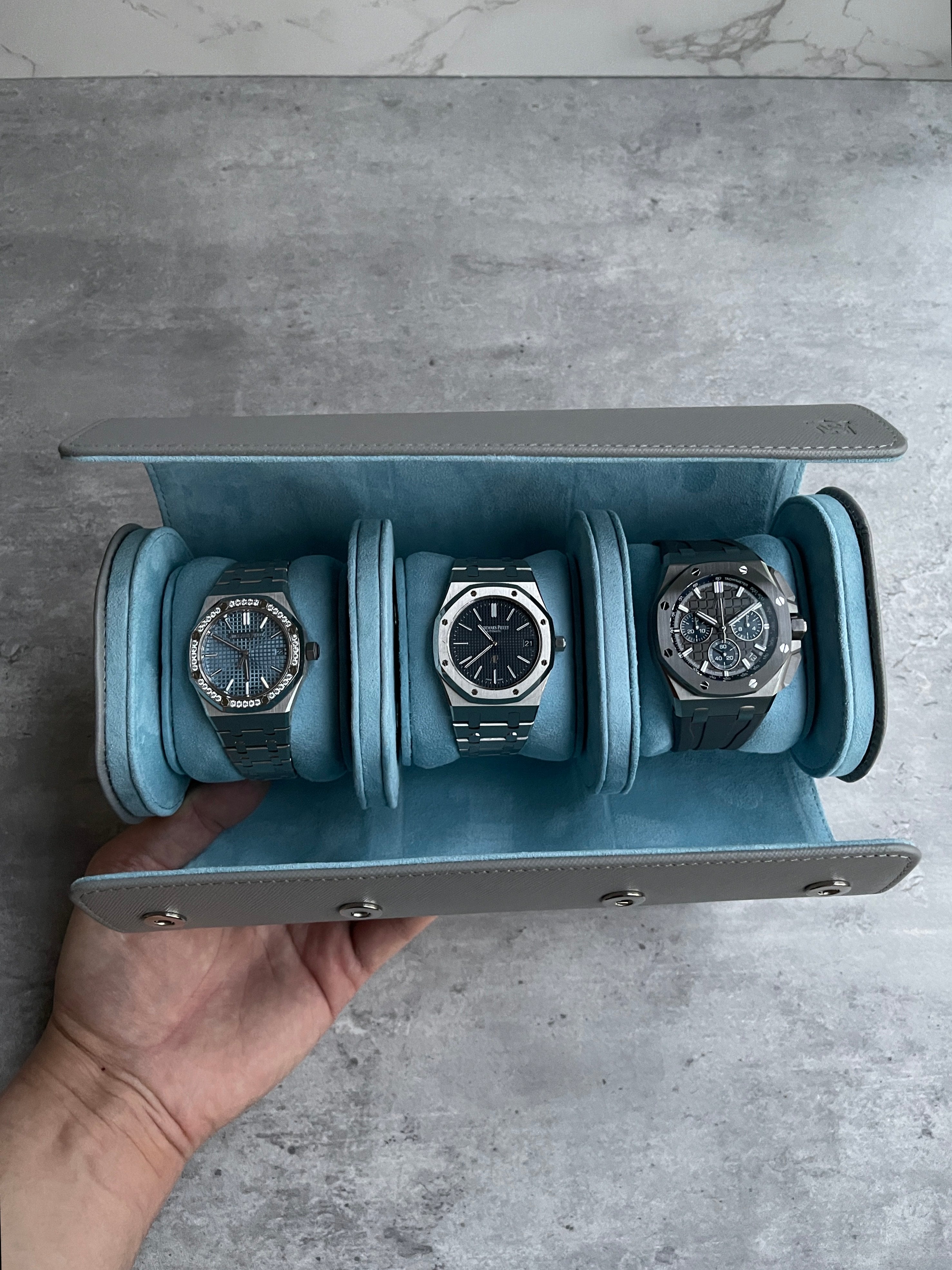 WATCH ROLL - 3 WATCHES - MINT