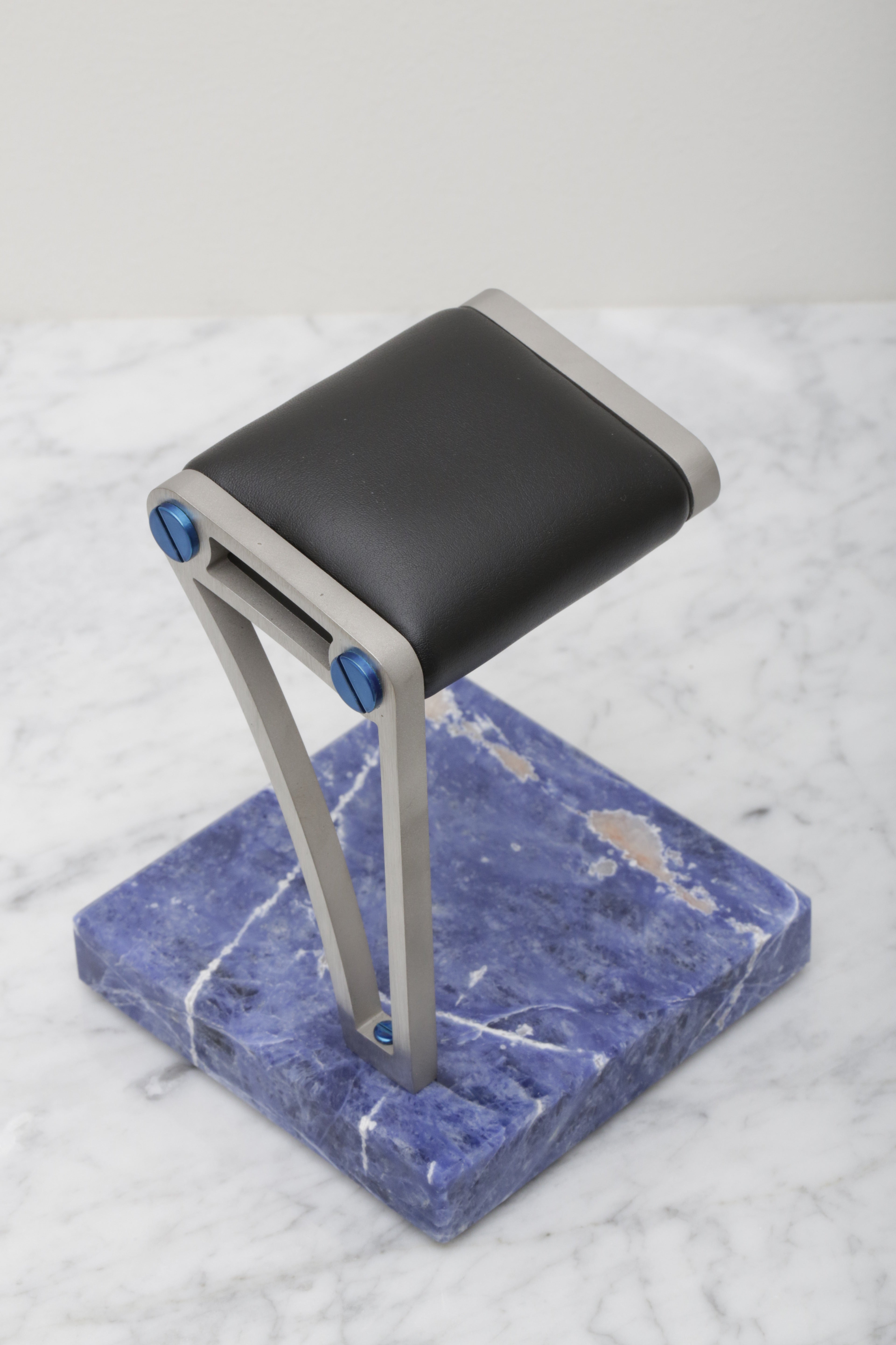 TWS x BUCHERER - WATCH STAND SINGLE 2.0 SODALITE