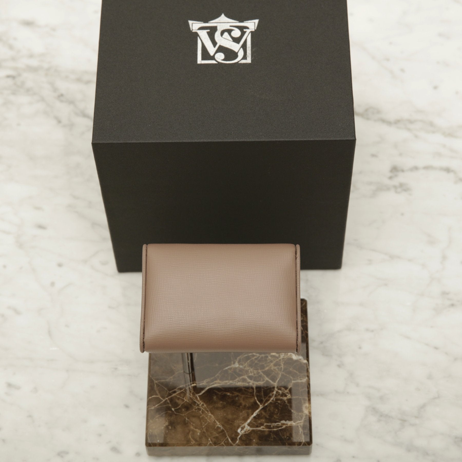 WATCH STAND CLASSIC - SINGLE - BROWN & BROWN SAFFIANO