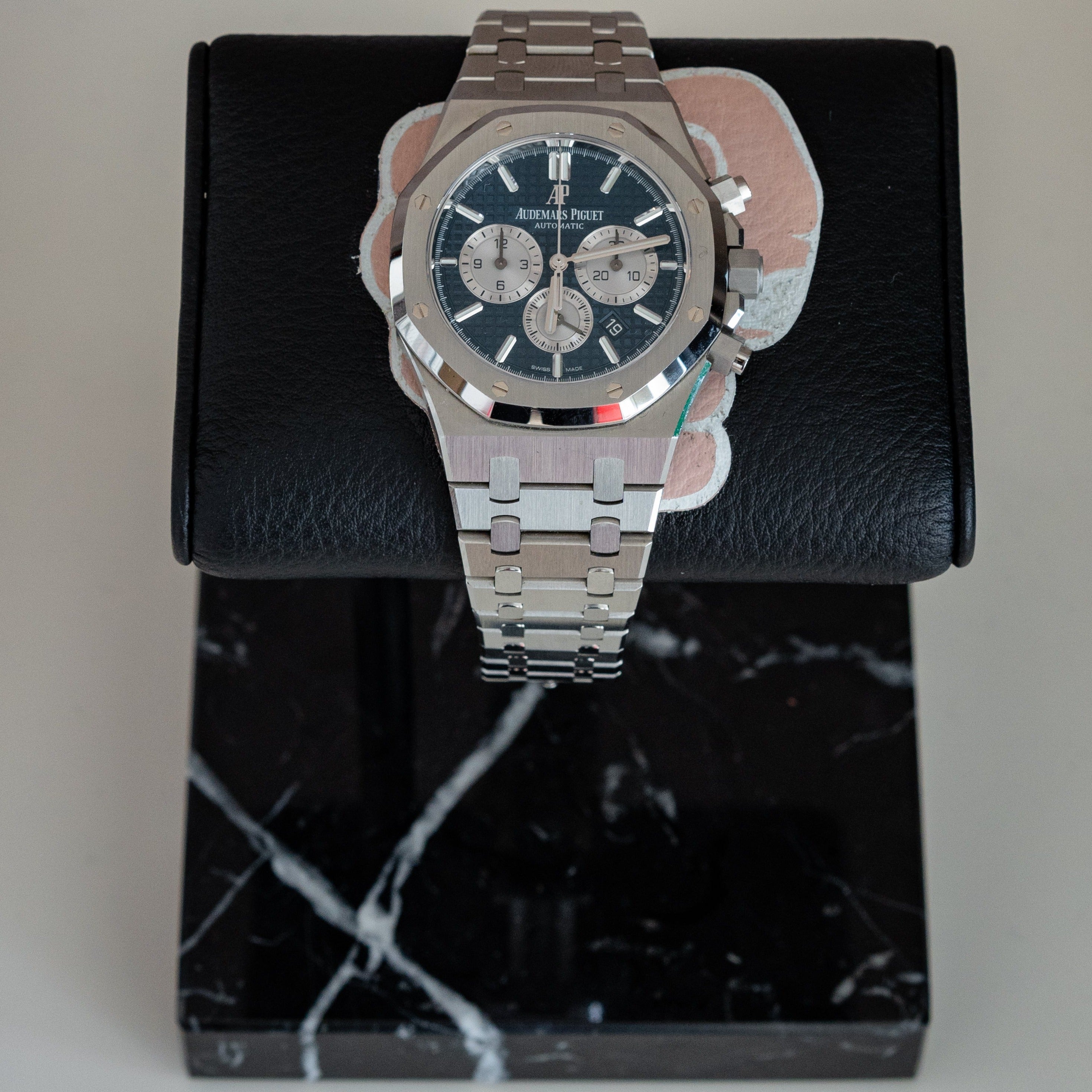 WATCH STAND CLASSIC - SINGLE - BLACK & BLACK MONDANI