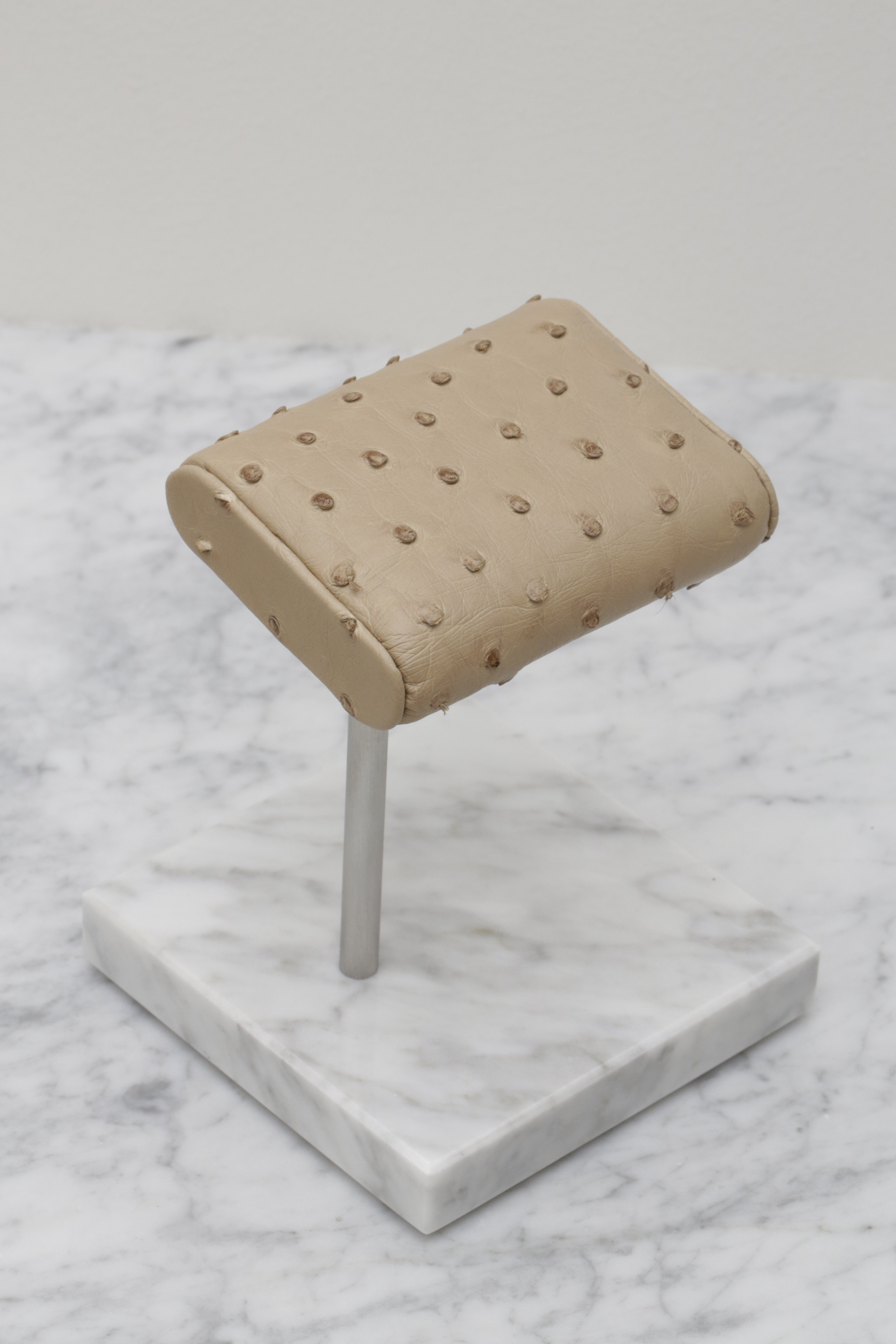 WATCH STAND CLASSIC - SINGLE - BEIGE OSTRICH