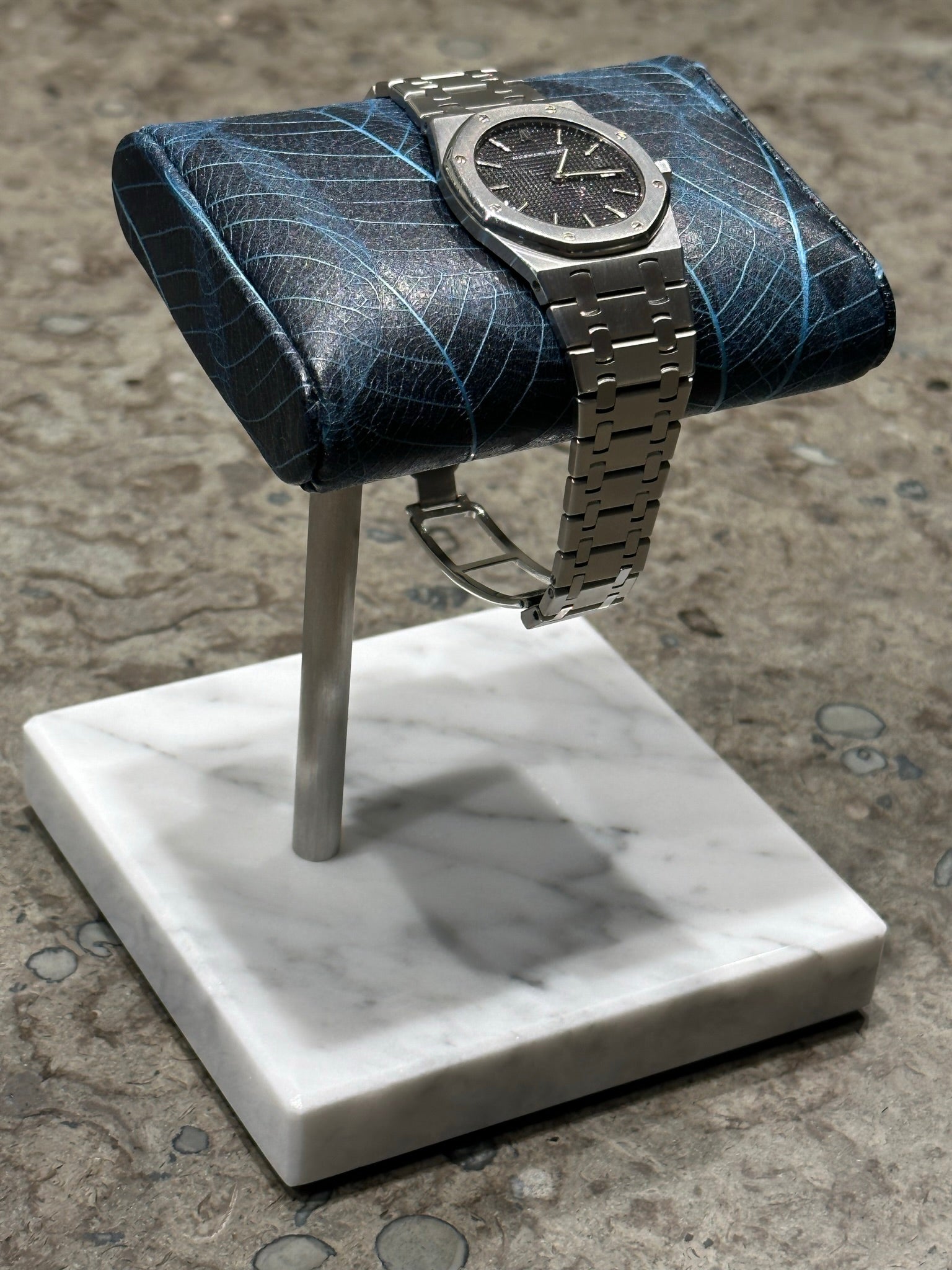 WATCH STAND CLASSIC - SINGLE - HIRSCH BLUE